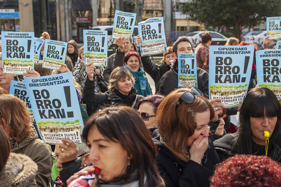 MARTXOAK 4 KAPITALAREN AURKA ZAINTZAKO LANGILE ETA HERRITARREN LANAREN AITORTZA: BIZITZA ETA ZAINTZA ZENTROAN
